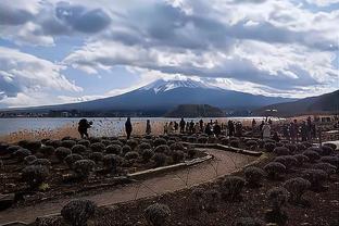 雷霆主帅：球队今天很有毅力 关键时刻多特对锡安的防守很棒